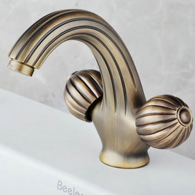 Antique Brass Finish One Hole Two handle Bathroom Sink Tap T1797 Antique Brass Finish One Hole Two handle Bathroom Sink Tap T1797