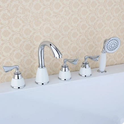 New Brass Chrome Finished Widespread Tub Tap with Hand Shower BT0338 New Brass Chrome Finished Widespread Tub Tap with Hand Shower BT0338